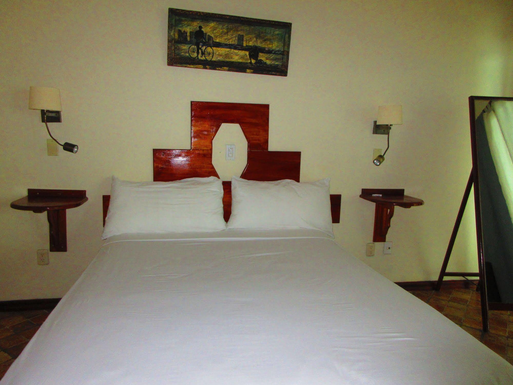 Los Balcones Over The Sea Hotel Bocas del Toro ภายนอก รูปภาพ