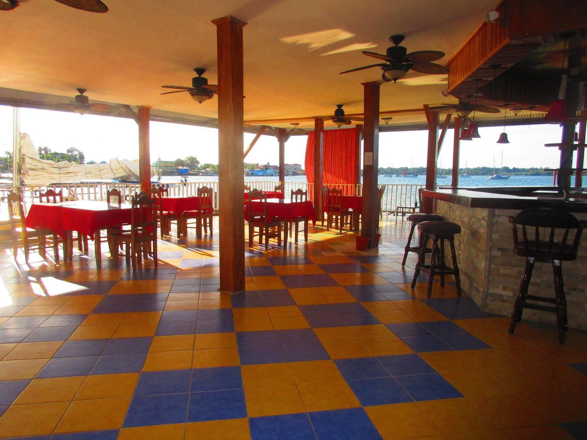 Los Balcones Over The Sea Hotel Bocas del Toro ภายนอก รูปภาพ