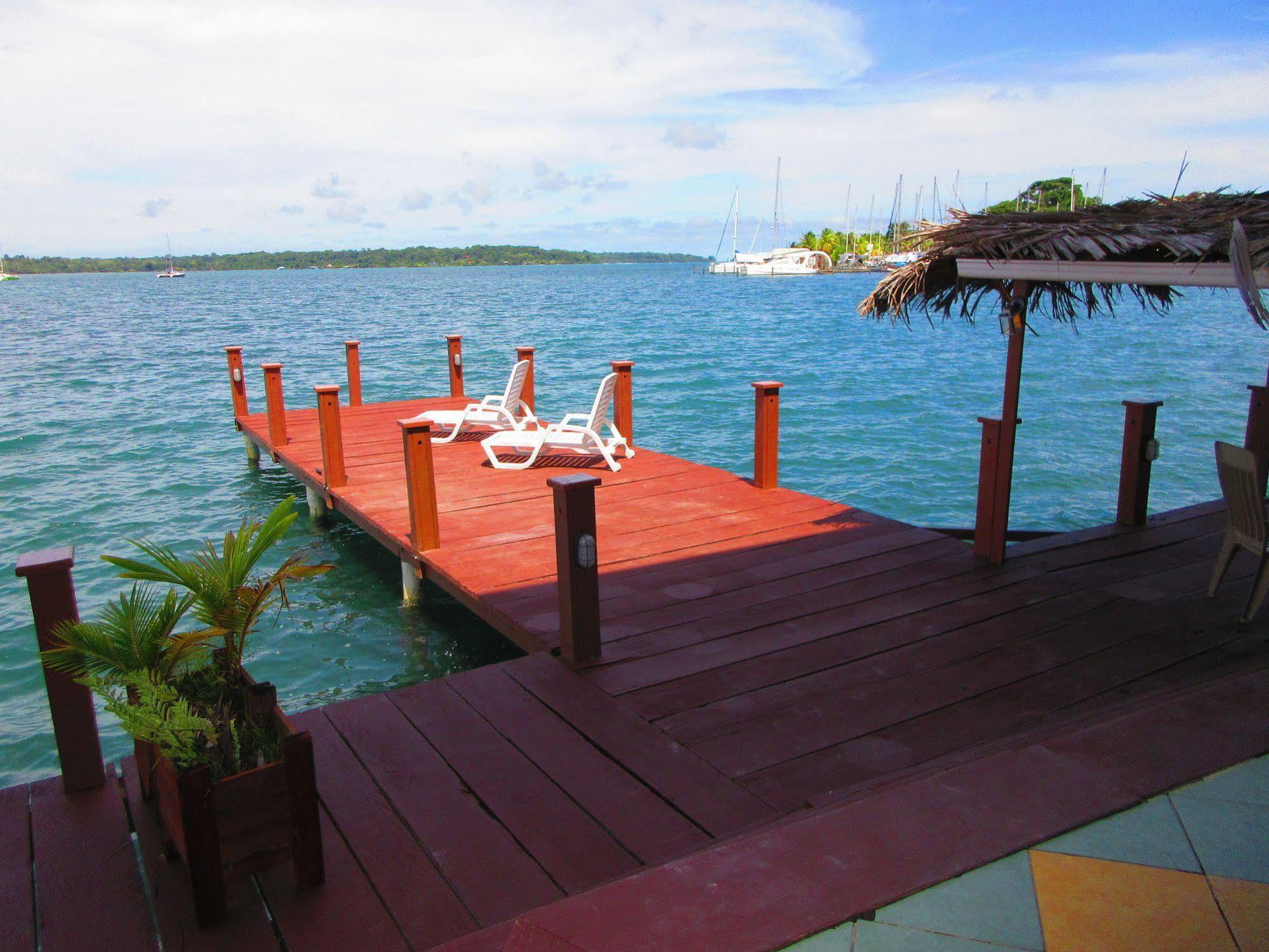 Los Balcones Over The Sea Hotel Bocas del Toro ภายนอก รูปภาพ