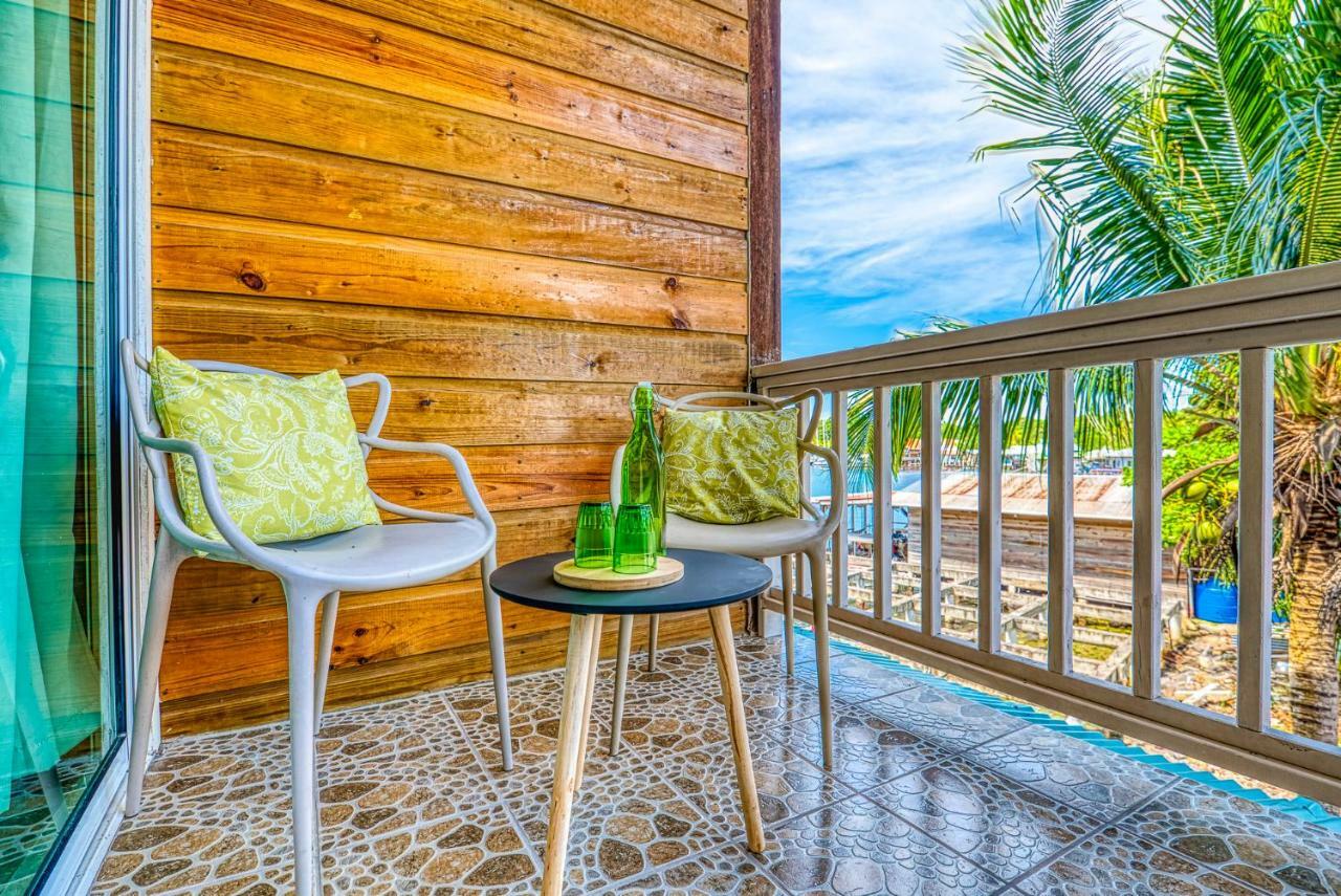 Los Balcones Over The Sea Hotel Bocas del Toro ภายนอก รูปภาพ