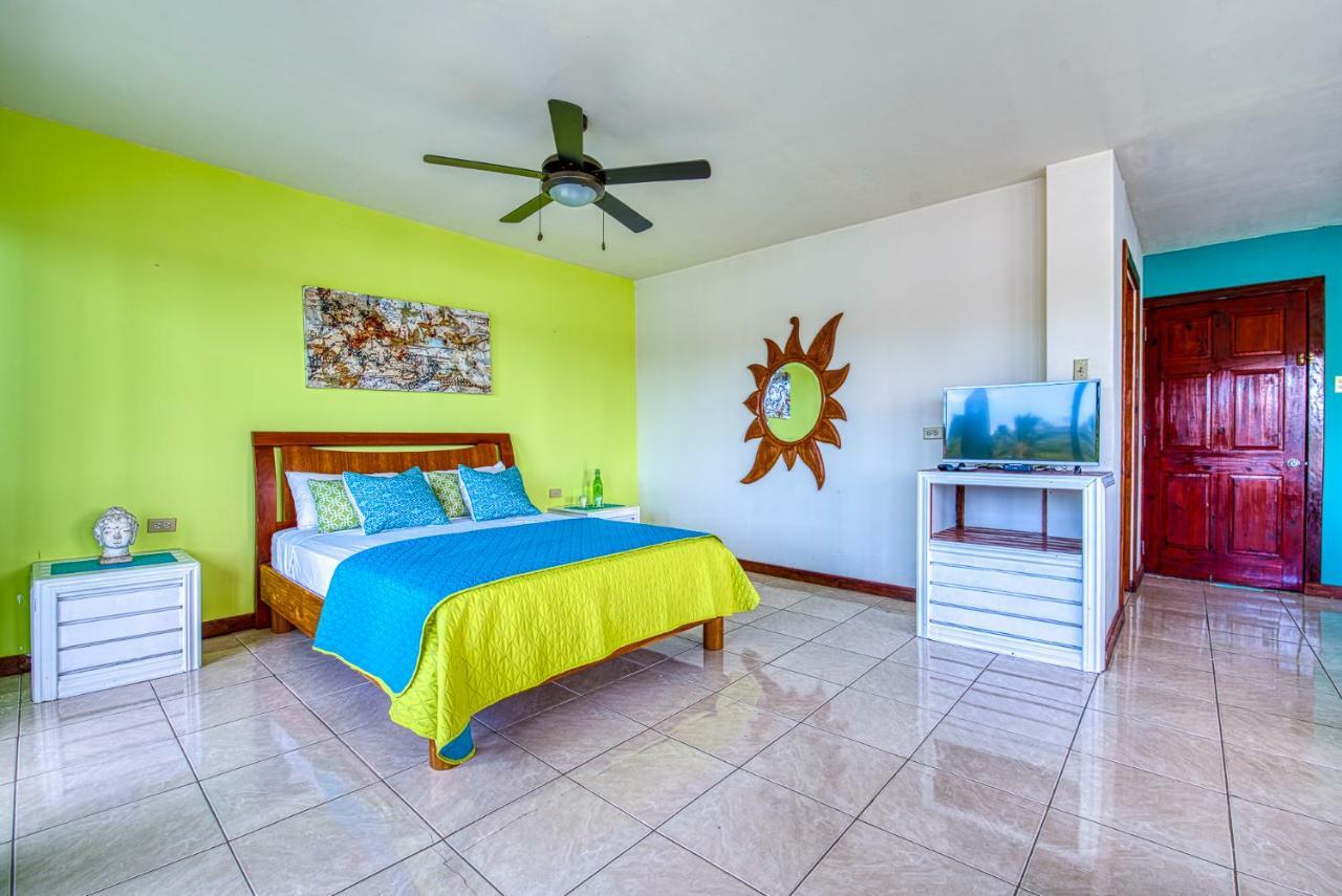 Los Balcones Over The Sea Hotel Bocas del Toro ภายนอก รูปภาพ