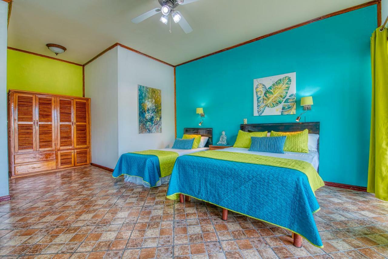 Los Balcones Over The Sea Hotel Bocas del Toro ภายนอก รูปภาพ