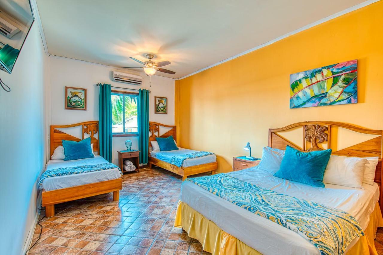 Los Balcones Over The Sea Hotel Bocas del Toro ภายนอก รูปภาพ