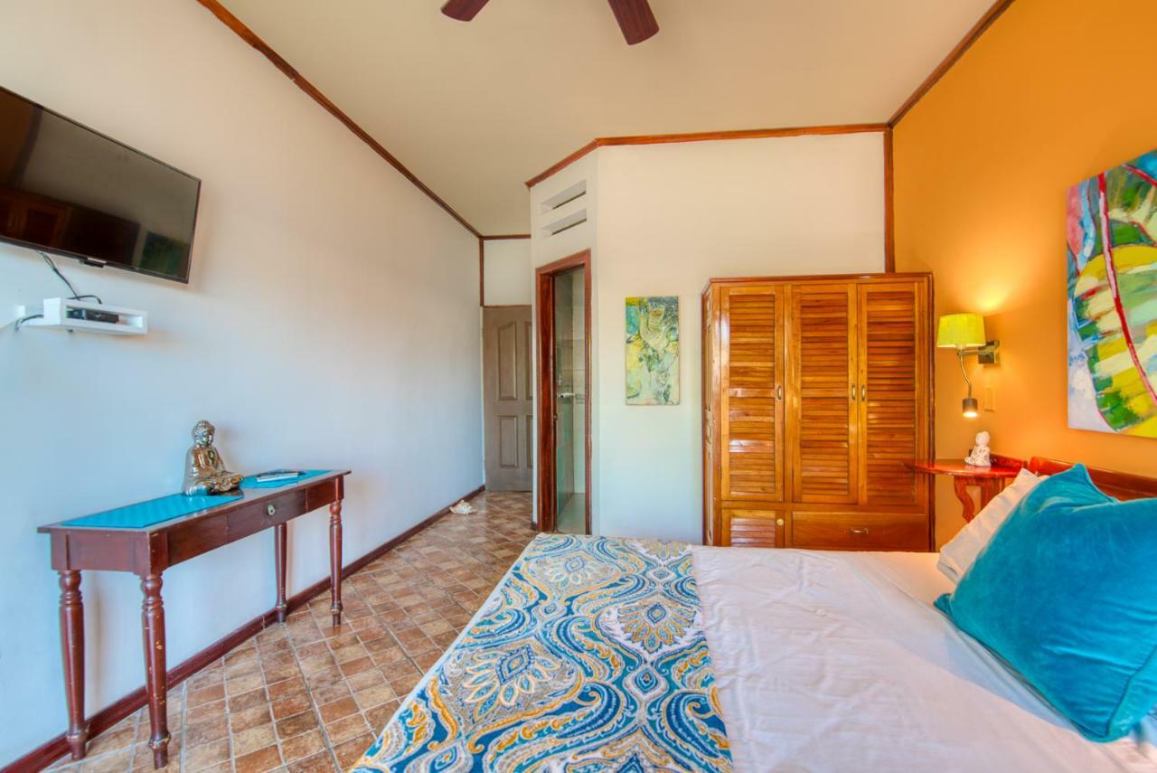 Los Balcones Over The Sea Hotel Bocas del Toro ภายนอก รูปภาพ