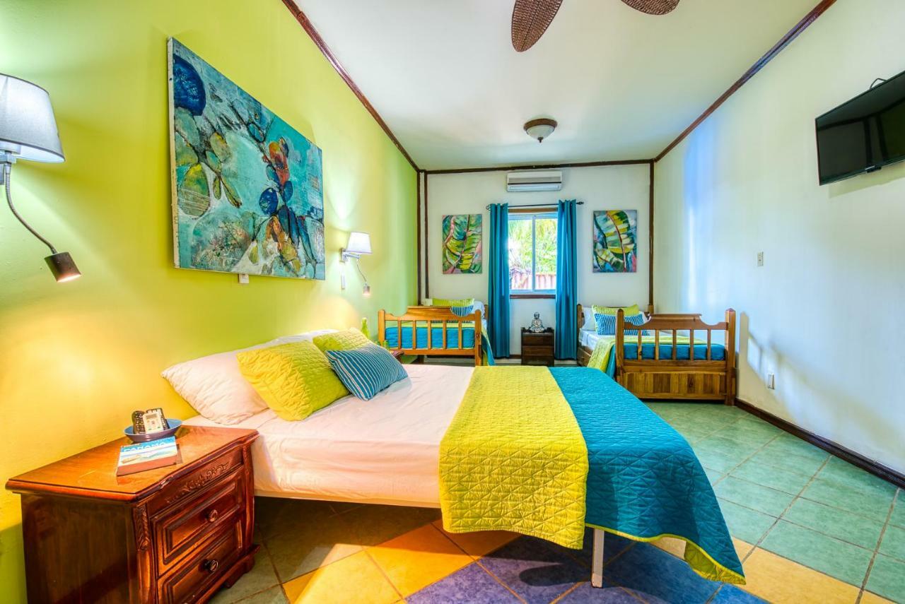 Los Balcones Over The Sea Hotel Bocas del Toro ภายนอก รูปภาพ