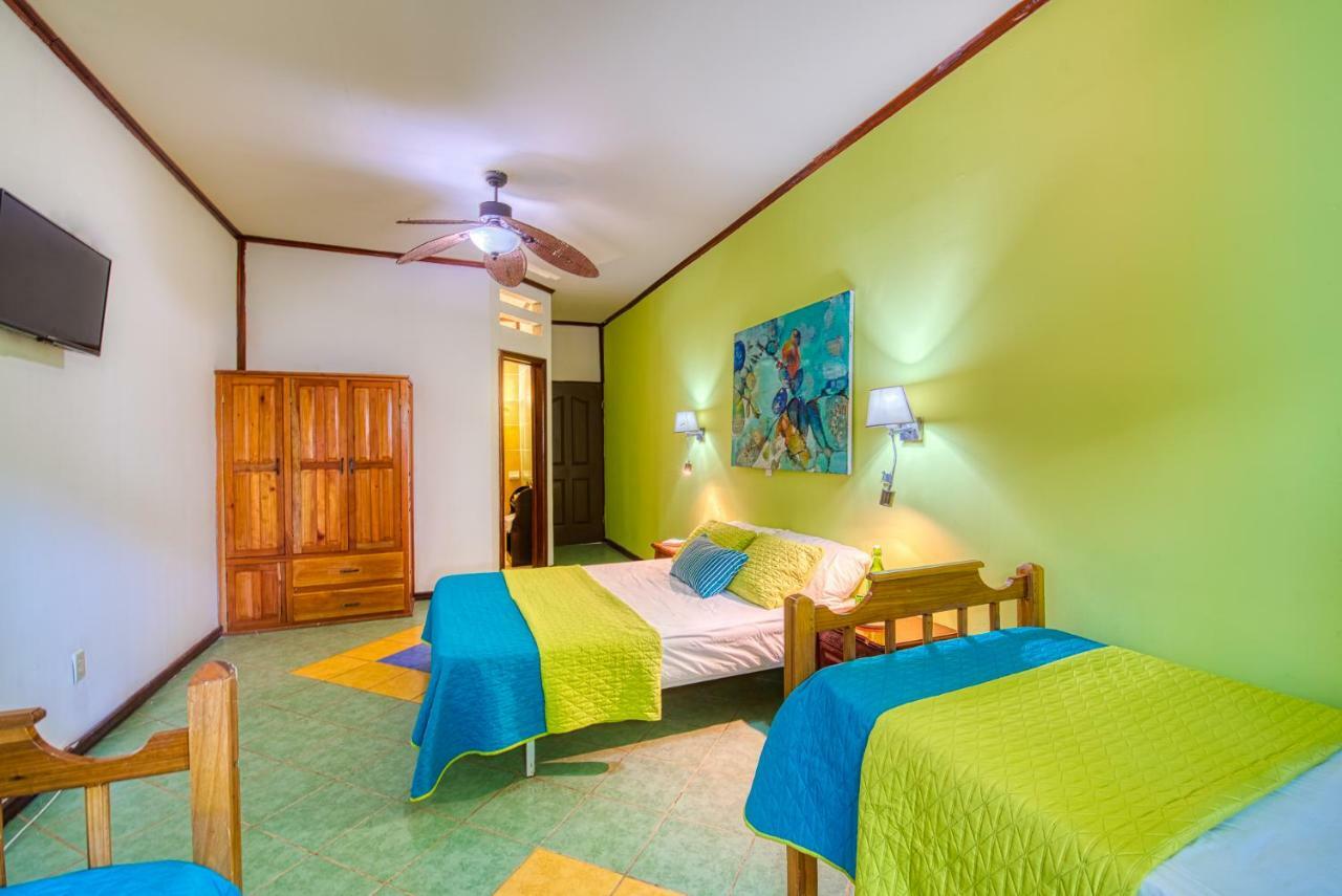 Los Balcones Over The Sea Hotel Bocas del Toro ภายนอก รูปภาพ